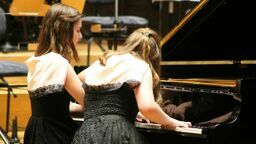 Maj 2021. Uczennice kraśnickiej szkoły podczas występu w Filharmonii Lubelskiej