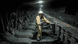 Ciemność i pył. Tak wygląda życie kilometr pod ziemią