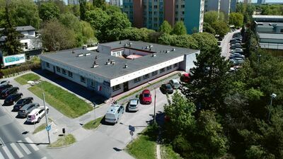 Nowy biurowiec policji ma stanąć w miejscu istniejącej siedziby komisariatu oraz na fragmencie sąsiedniej nieruchomości, o którego przekazaniu na ten cel już w czwartek głosować ma Rada Miasta