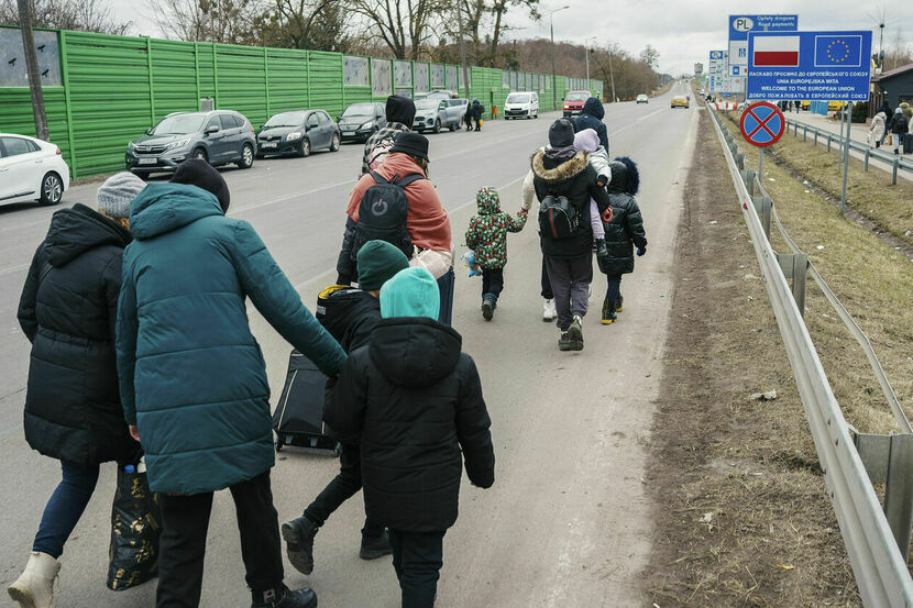 Jedne z pierwszych dni napływu uchodźców do Polski