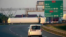 Cysterna z gazem przewróciła się na obwodnicy Lublina