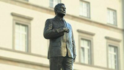 Tak wygląda pomnik Lecha Kaczyńskiego w Warszawie. Projektu lubelskiego pomnika jeszcze nie ogłoszono