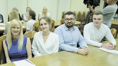 Wynalazcy opatrunku do leczenia trudno gojących się ran: dr hab. n. farm. Agata Przekora-Kuśmierz, dr n. farm. Paulina Kazimierczak, dr Michał Wójcik i dr n. farm. Władysław Vivcharenko