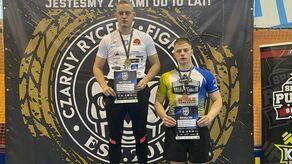 Mateusz Szczepaniak (na najwyższym stopniu podium) ma na swoim koncie już wiele sukcesów
