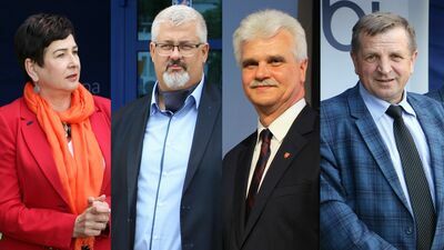 Danuta Smaga, Ireneusz Rzepkowski, Leszek Gorgol i Jan Ziomka - zarząd powiatu puławskiego