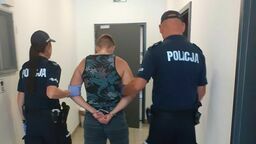 Ucieczka, pościg, potrącenie policjanta. To nie pierwszy jego grzech [wideo]