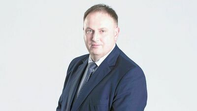 Jesteśmy krajem – i pokazują to analizy – w którym lubi się chodzić do sklepów. Lubimy kontakt z drugim człowiekiem. Dlatego chcemy robić zakupy osobiście. Okazuje się także, że Polacy odwiedzają sklepy stosunkowo często. W wielu krajach Europy zakupy są robione rzadziej, ale klienci zaopatrują się na kilka dni – mówi Mirosław Wawryszczuk.