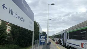 Na razie dwa pasażerskie pociągi kursują między Zamościem a Hrubieszowem normalnie, ale od drugiej połowy sierpnia niemal do końca września planowana jest na tej trasie komunikacja zastępcza.