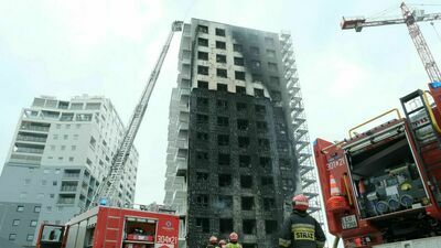 Pożar wieżowca w Lublinie, gęsty dym widać było z daleka. Wiadomo, co było przyczyną?