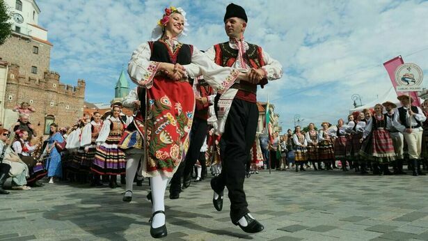 Calea oamenilor din Lublin.  Spectacole la Saski Gardens și concerte în orașul vechi [program]