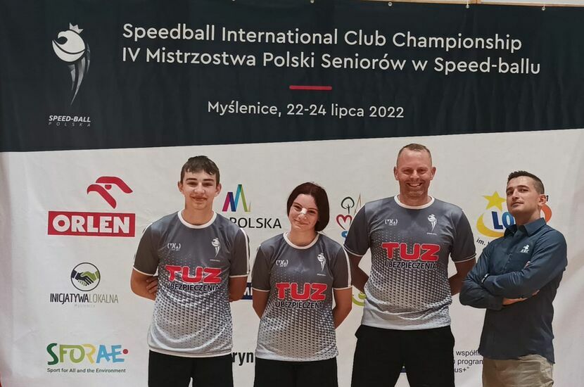 Od lewej: Szymon Gołofit, Maja Szewczyk, Mariusz Rzedzicki, Przemysław Wolan (prezes Federacji Speed-Ball Polska).