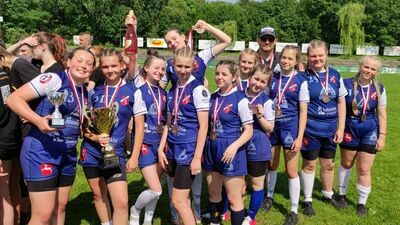 Pod okiem trenera Roberta Ciechońskiego Amazonki Budowlani Lublin wywalczyły brązowy medal MP u 16

