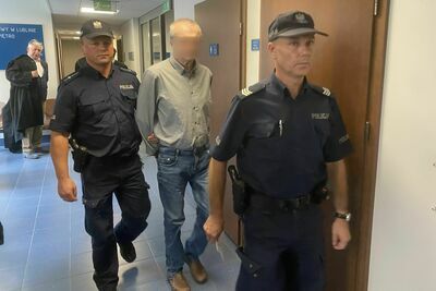 Mirosław W. odpowiada będzie za nieumyślne spowodowanie katastrofy w ruchu lądowym. W wypadku zginęły cztery osoby, a pięć zostało rannych