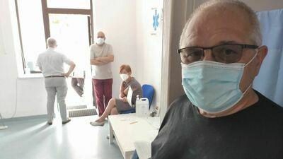 Pan Jan na zaszczepienie czekał grubo ponad godzinę