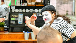 Carnaval Sztukmistrzów 2022. Małomówny jak mim i tajemniczy jak iluzjonista [zdjęcia]