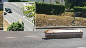 Zakład pogrzebowy zgubił trumnę. Wypadła z karawanu na ulicę w centrum Puław