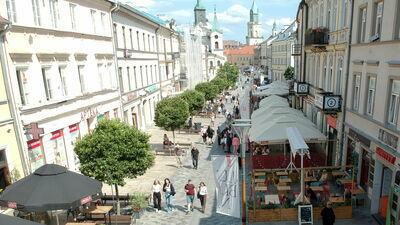 Lublin. Mieszkańcy chcą uciszyć piwne ogródki. W grupie popierających protest jest zakonnik
