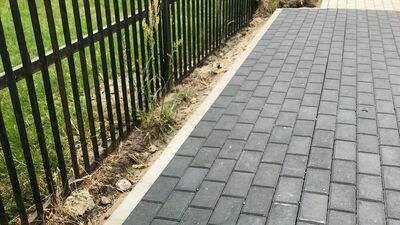 Pani Renata nie wjedzie teraz na posesję