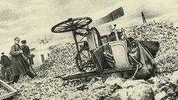 Krajobraz po przejściu trąby powietrznej w Lublinie. Źródło: „Światowid”, 1 VIII 1931, nr 31, s. 6.