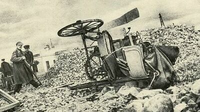 Krajobraz po przejściu trąby powietrznej w Lublinie. Źródło: „Światowid”, 1 VIII 1931, nr 31, s. 6.