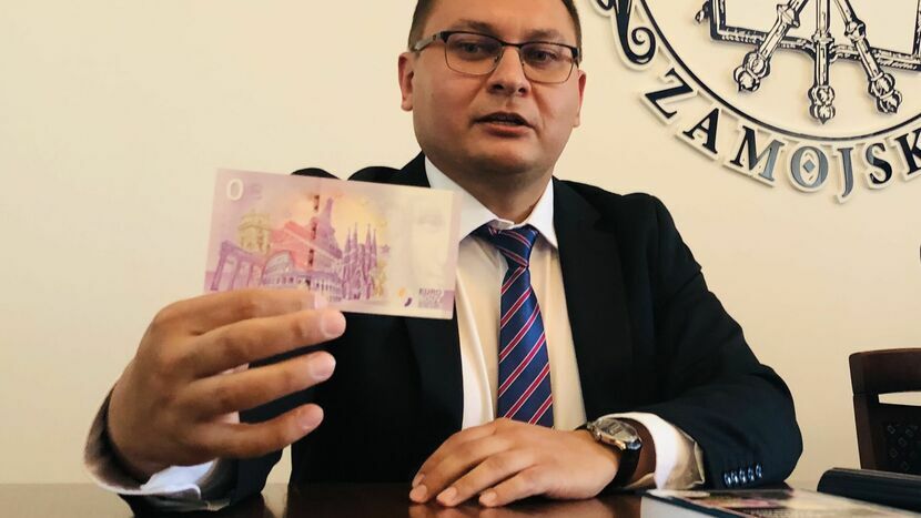 Nasze banknoty są wyjątkowe, produkowane ze 100-procentowo bawełnianego papieru – podkreślał Szymon Bereska.