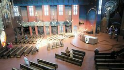 Lublin, marzec 2020 r. Kościół pw. św. Andrzeja Boboli podczas pandemii COVID-19, po wprowadzeniu ograniczeń w liczbie wiernych. 