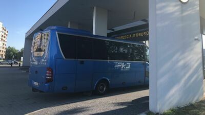 PKS Biłgoraj, z należącego do firmy dworca w Zamościu, w ciągu doby wykonuje kilka kursów do wielu miast, również do Krakowa.