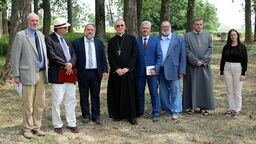 Ogrodzenie żydowskiego cmentarza w Markuszowie poświęcone