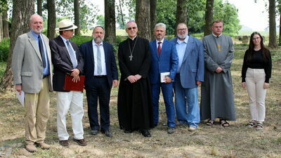 Ogrodzenie żydowskiego cmentarza w Markuszowie poświęcone