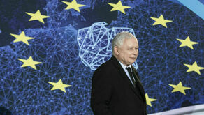 Relacje z Unią Europejską po nowemu? PiS zaostrza kurs, Kaczyński ostro o "ustępstwach"