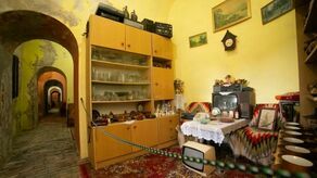 Jedno z miejsc, które można odkryć po zejściu do podziemi Zamościa to np. Klub Wspomnienie PRL-u