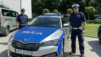 Niecodzienna interwencja w Lublinie. Z samochodu za radiowozem wybiegł mężczyzna