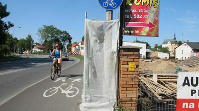 Biała Podlaska. Przedsiębiorca buduje lokal. "Moi klienci będą zderzać się z rowerzystami"