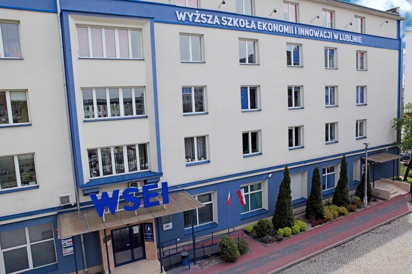 We wrześniu tego roku uczelnia planuje uruchomienie swojej filii w Warszawie