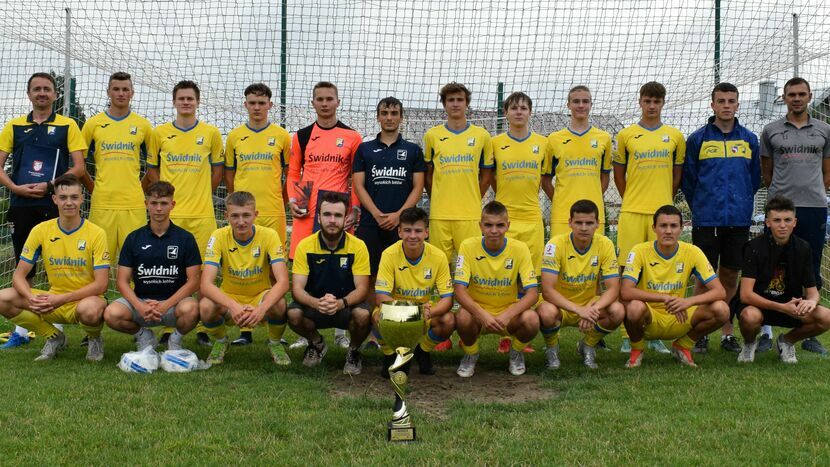 Młodzi piłkarze MKS Avii Świdnik wygrali Turniej o Puchar Starosty Świdnickiego<br />
<br />
<br />
