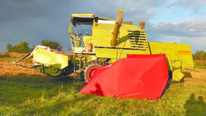 W środę na polu w powiecie tomaszowskim pod kołami kombajnu zginął 48-latek z gminy Tarnawatka