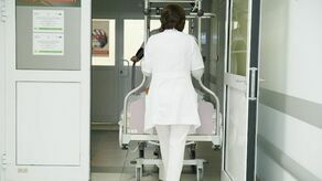 W szpitalach mieli zarabiać więcej. A jest dramat