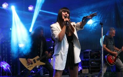 Żyrzyn bawił się na dożynkach. W parku zagrały Łzy [zdjęcia, wideo]