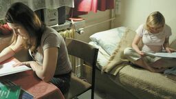 Studenci mają problemy z wynajęciem tanich mieszkań. Akademiki wracają do łask