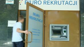 2280 zł miesięcznie przez całe studia. Ale trzeba podpisać zobowiązanie