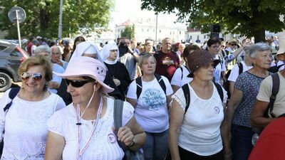 Przed nimi 350 kilometrów na piechotę