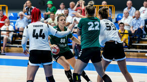 W rozegranym na początku sierpnia spotkaniu MKS FunFloor Perła z Piotrcovią Piotrków Trybunalski nie brakowało walki

