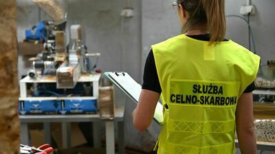 Sześć osób zatrzymanych. Wyprodukowali pond 20 mln papierosów