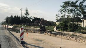 Inwestycja trwa sporo ponad rok, ale na trasie trudno znaleźć miejsca, które wyglądałyby na już gotowe. 