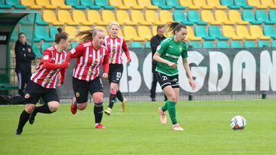 Oliwia Rapacka (z piłką) otworzyła strzeleckie konto Górnika w tym sezonie

