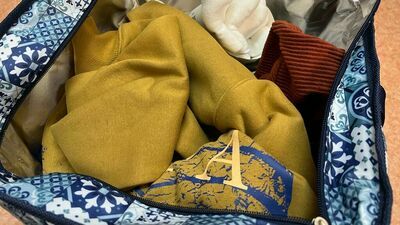 Szli z wypchanymi plecakami. Policjanci od razu zaczęli coś podejrzewać