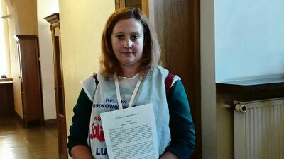 Zasługujemy na większe zarobki – mówi Małgorzata Guz, pracownica Domu Pomocy Społecznej, która przyszła na wczorajsze posiedzenie Rady Miasta 