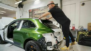 Oni nie ubierają samochodów. Robią z nich obiekt zazdrosnych spojrzeń