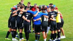 Piłkarze Kryształu po pięciu kolejkach nie mają na koncie ani jednego punktu