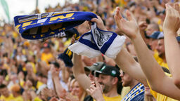 Kibice Motoru Lublin podczas meczu z For Nature Solutions Apatorem Toruń w niedzielę.